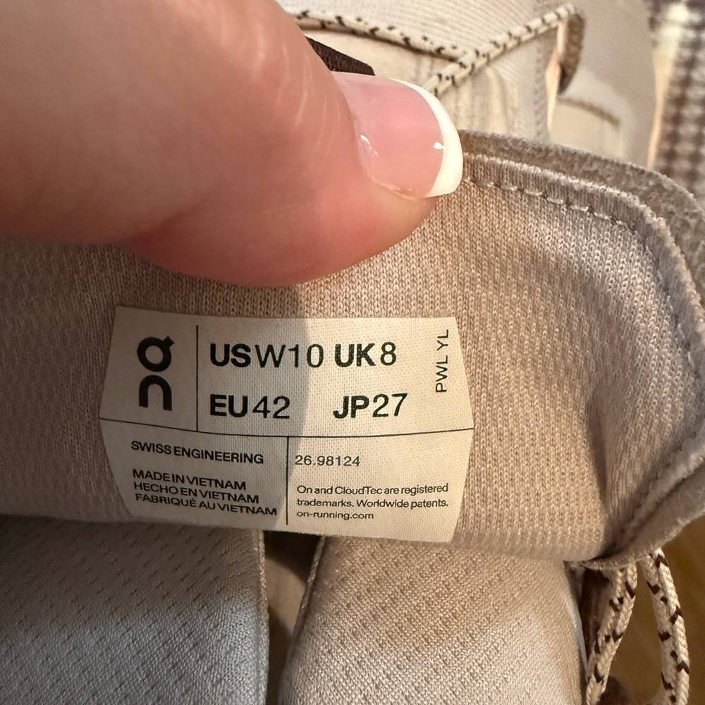 On Running Cream and Pink Sneakers - Picture 3 of 4